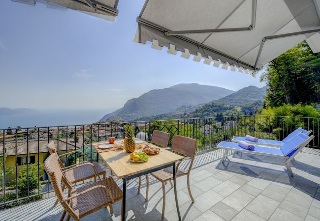 Ferienwohnung in Tignale - Wohnung Regina mit Seeblick