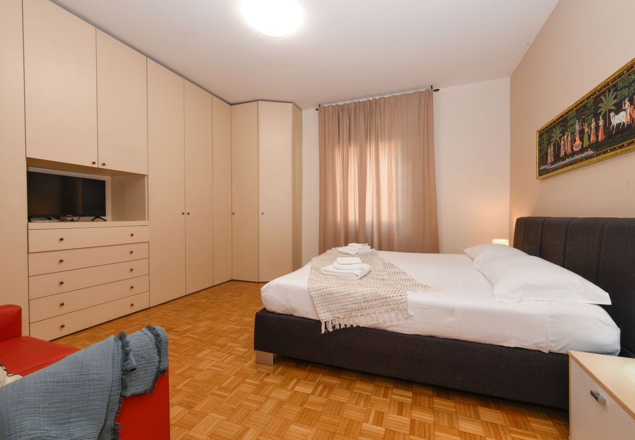 Ferienwohnung in Desenzano del Garda - Desenzanoloft CHARMING ON THE LAKE 