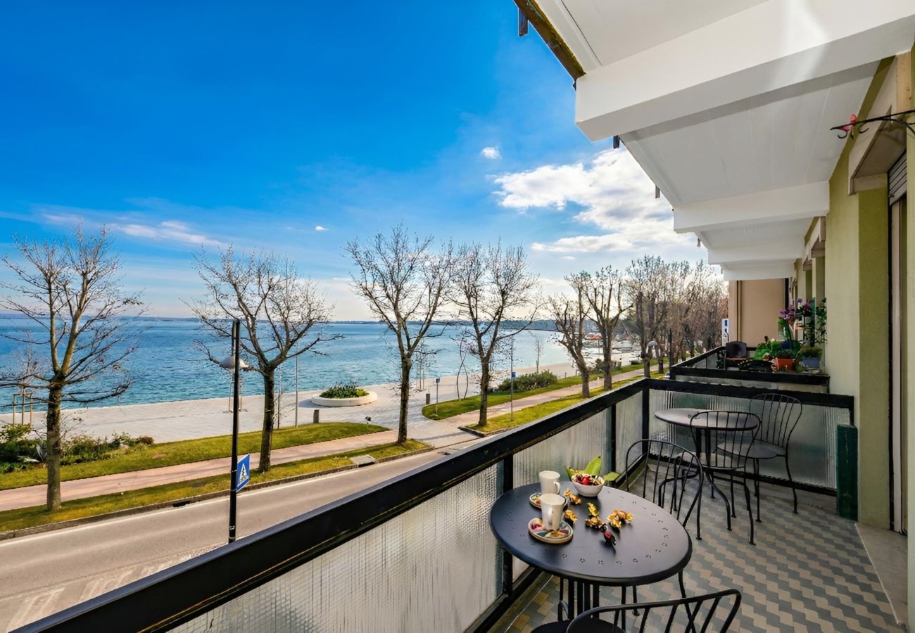 Ferienwohnung in Desenzano del Garda - Desenzanoloft CHARMING ON THE LAKE 