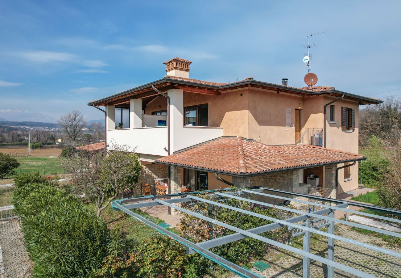 Ferienwohnung in Moniga del Garda - Leone moderne Wohnung in Moniga