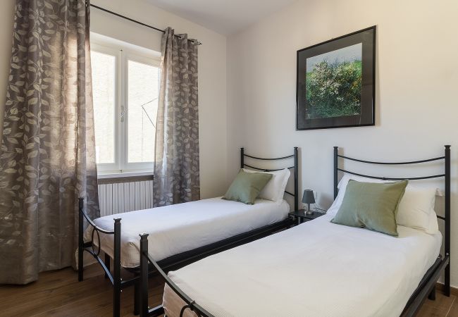 Ferienwohnung in Tignale - Casa Marianna im Zentrum mit Seeblick Ferienwohnung in Tignale - Casa Marianna im Zentrum mit Seeblick