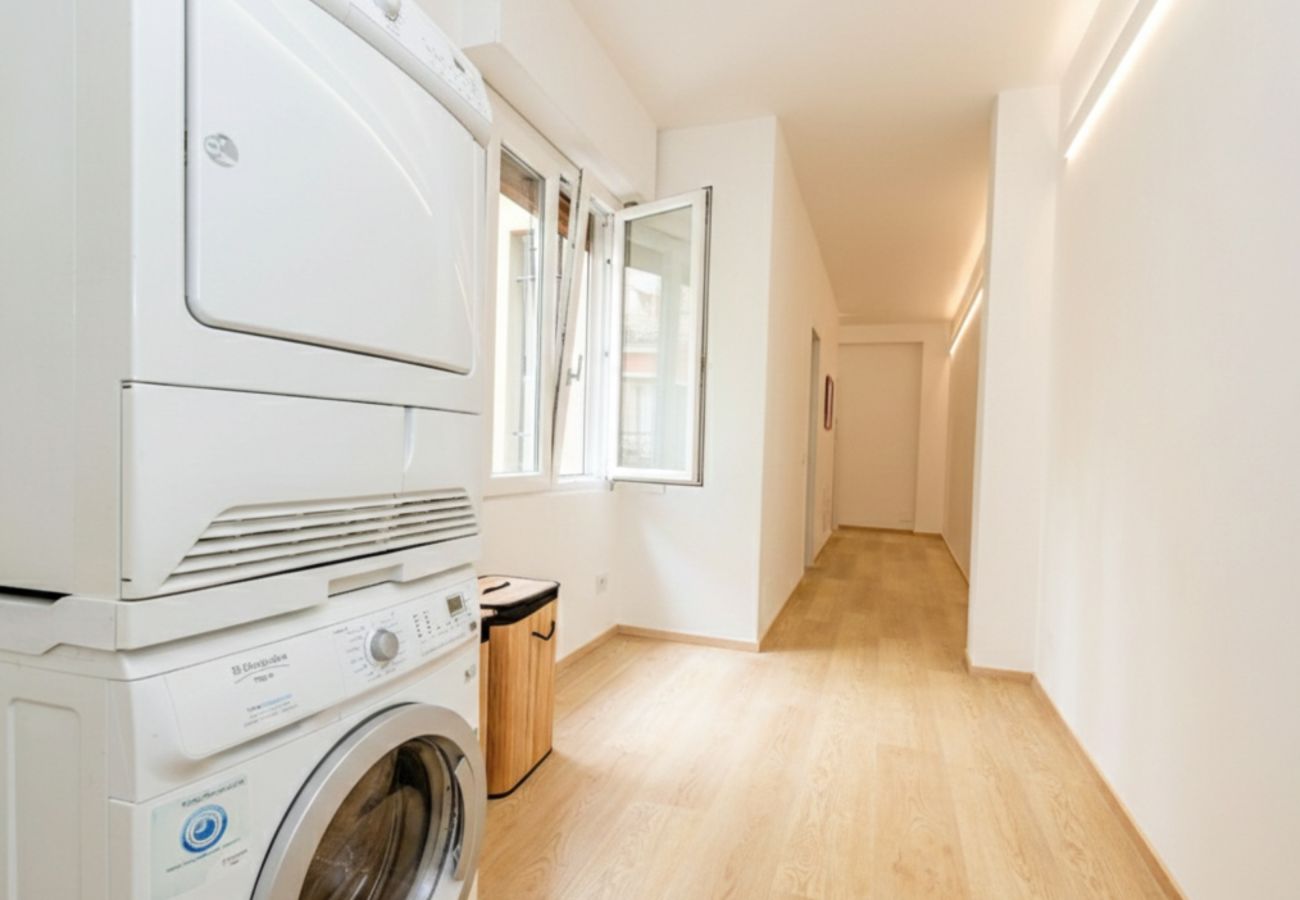 Ferienwohnung in Desenzano del Garda - DesenzanoLoft - Der Riese vom See