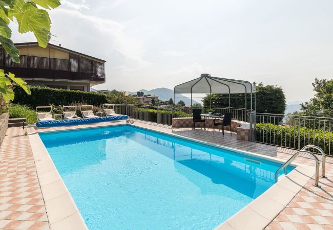 Villa in Villanuova sul Clisi - Villa Montagne e Lago mit Seeblick und privatem Pool
