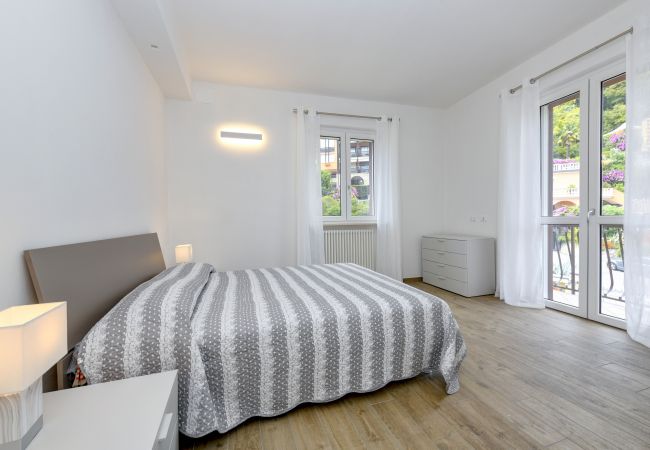 Ferienwohnung in Toscolano-Maderno - tre passi dal lago 2 im Altstadt von Maderno Ferienwohnung in Toscolano-Maderno - tre passi dal lago 2 im Altstadt von Maderno