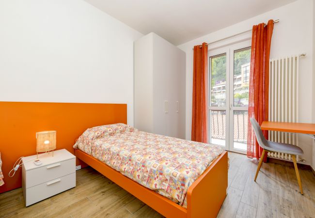 Ferienwohnung in Toscolano-Maderno - tre passi dal lago 2 im Altstadt von Maderno Ferienwohnung in Toscolano-Maderno - tre passi dal lago 2 im Altstadt von Maderno