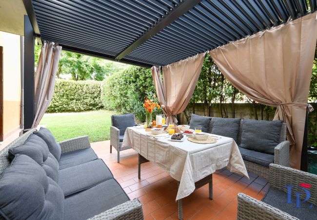 Ferienwohnung in Lonato del Garda - Desenzanoloft : La Pineta del garda CIR 017092-CNI-00118