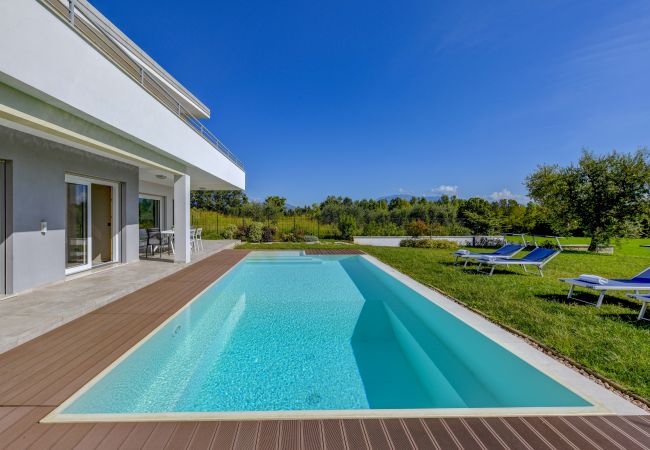 Villa in Moniga del Garda - Villa Easy chic in moniga del Garda mit Pool