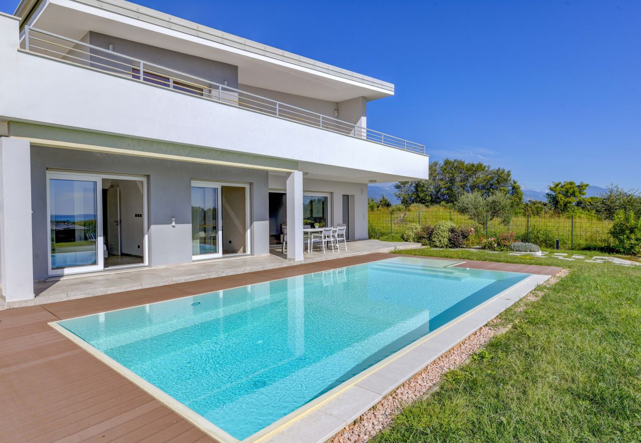 Villa in Moniga del Garda - Villa Easy chic in moniga del Garda mit Pool