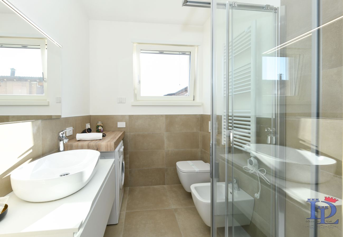 Ferienwohnung in Desenzano del Garda - Desenzanoloft Smeraldo Family Apartment