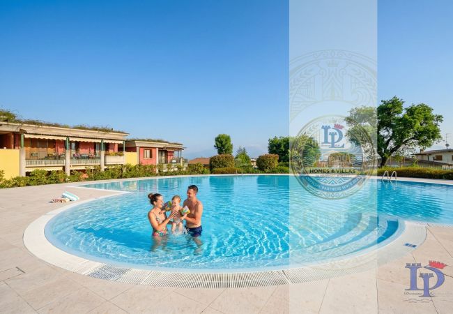 Ferienwohnung in Desenzano del Garda - DesenzanoLoft CO2 – In Wohnanlage mit 5 Pools