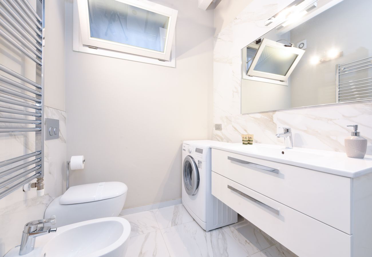 Ferienwohnung in Desenzano del Garda - Desenzanoloft Warda Lovely Suite