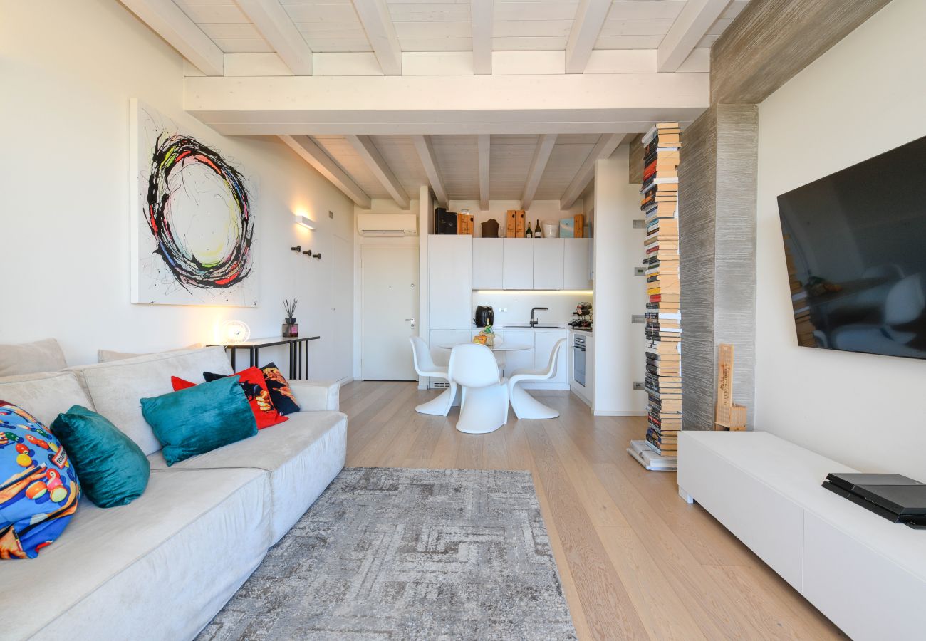Ferienwohnung in Desenzano del Garda - Desenzanoloft Warda Lovely Suite