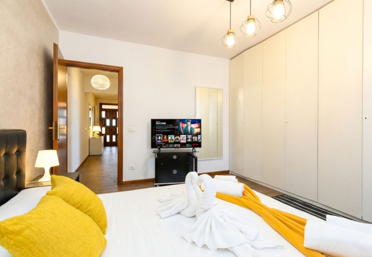 Ferienwohnung in Peschiera del Garda - Desenzanoloft Casa degli Artisti 