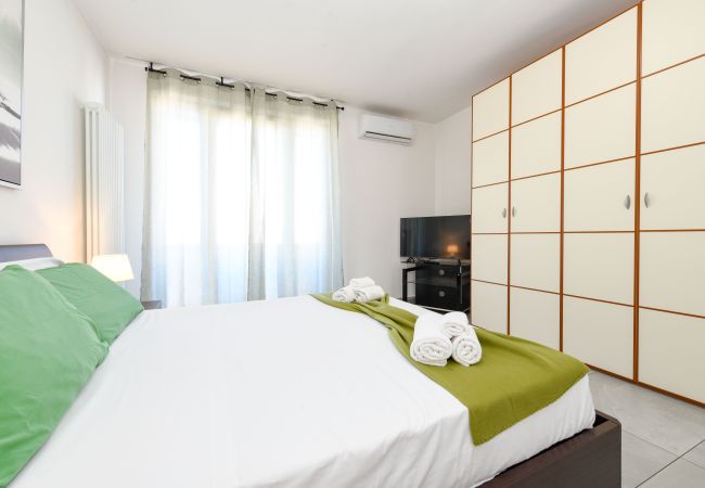 Ferienwohnung in Peschiera del Garda - Desenzanoloft Lighthouse Apartment Ferienwohnung in Peschiera del Garda - Desenzanoloft Lighthouse Apartment