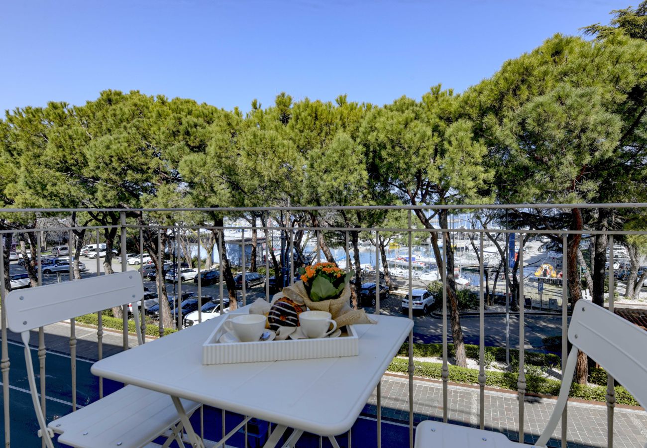 Ferienwohnung in Desenzano del Garda - Desenzanoloft Cocktail Lake Front