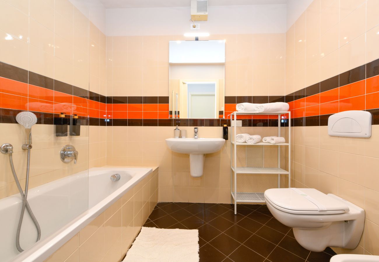 Ferienwohnung in Desenzano del Garda - Desenzanoloft Cocktail Lake Front