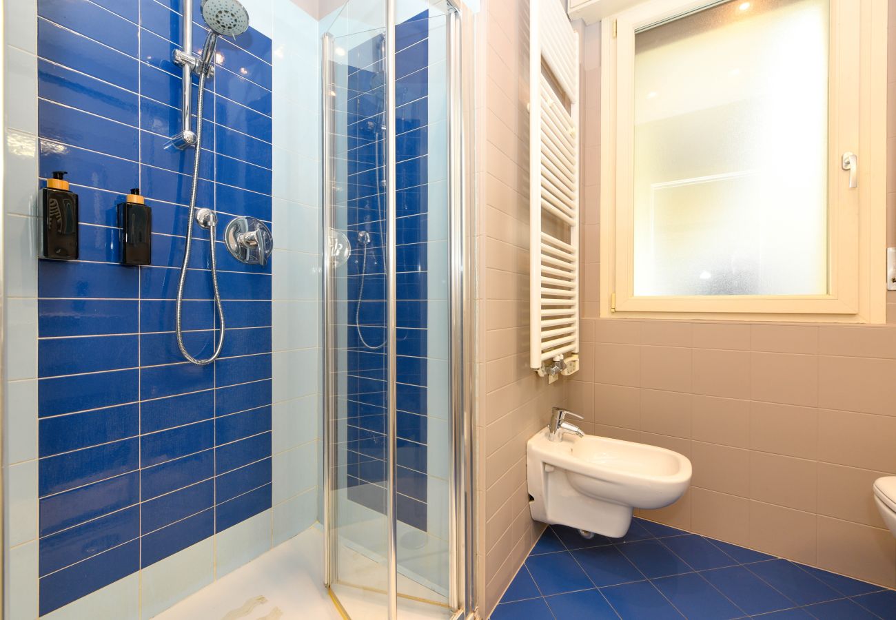 Ferienwohnung in Desenzano del Garda - Desenzanoloft Cocktail Lake Front