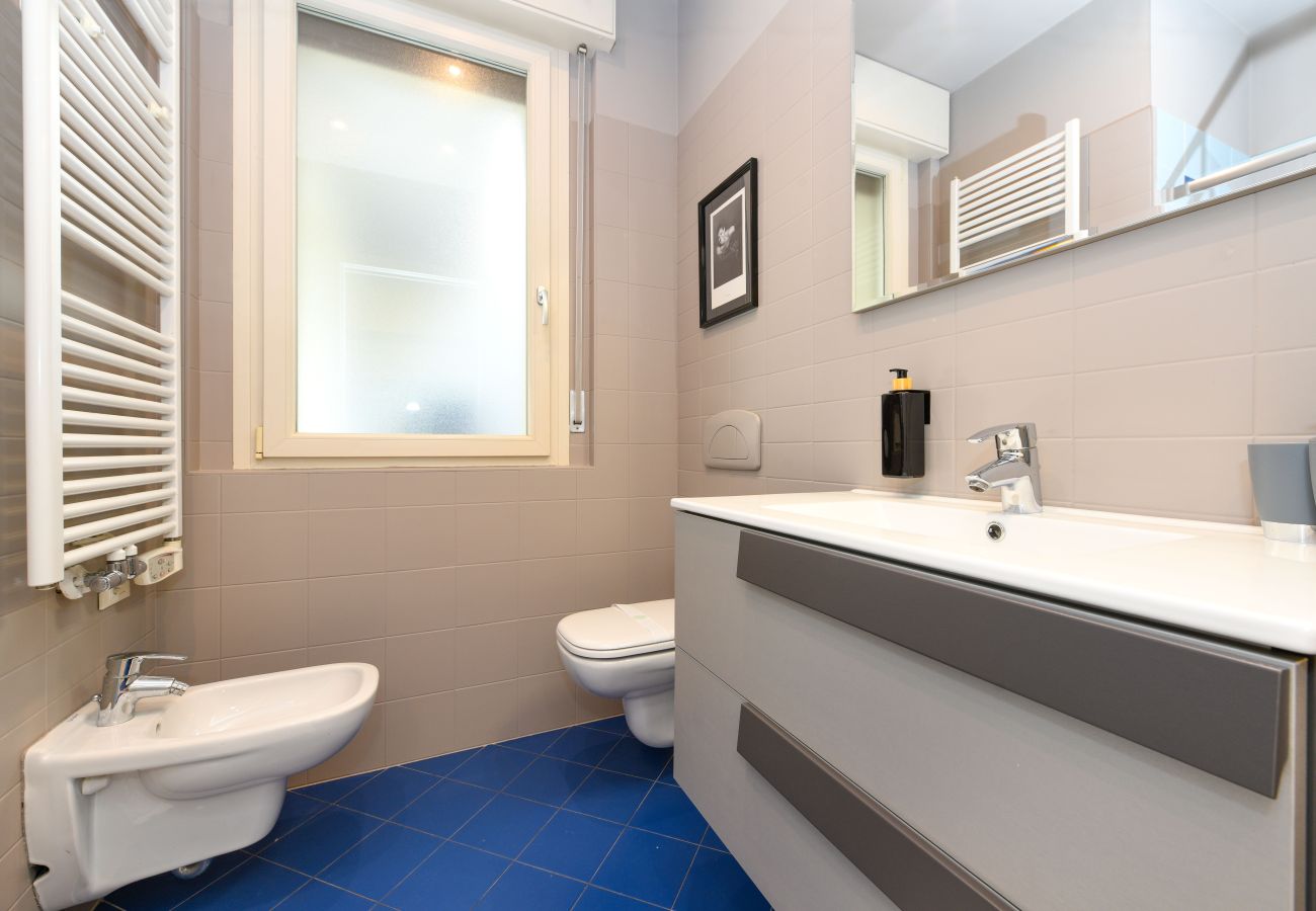 Ferienwohnung in Desenzano del Garda - Desenzanoloft Cocktail Lake Front