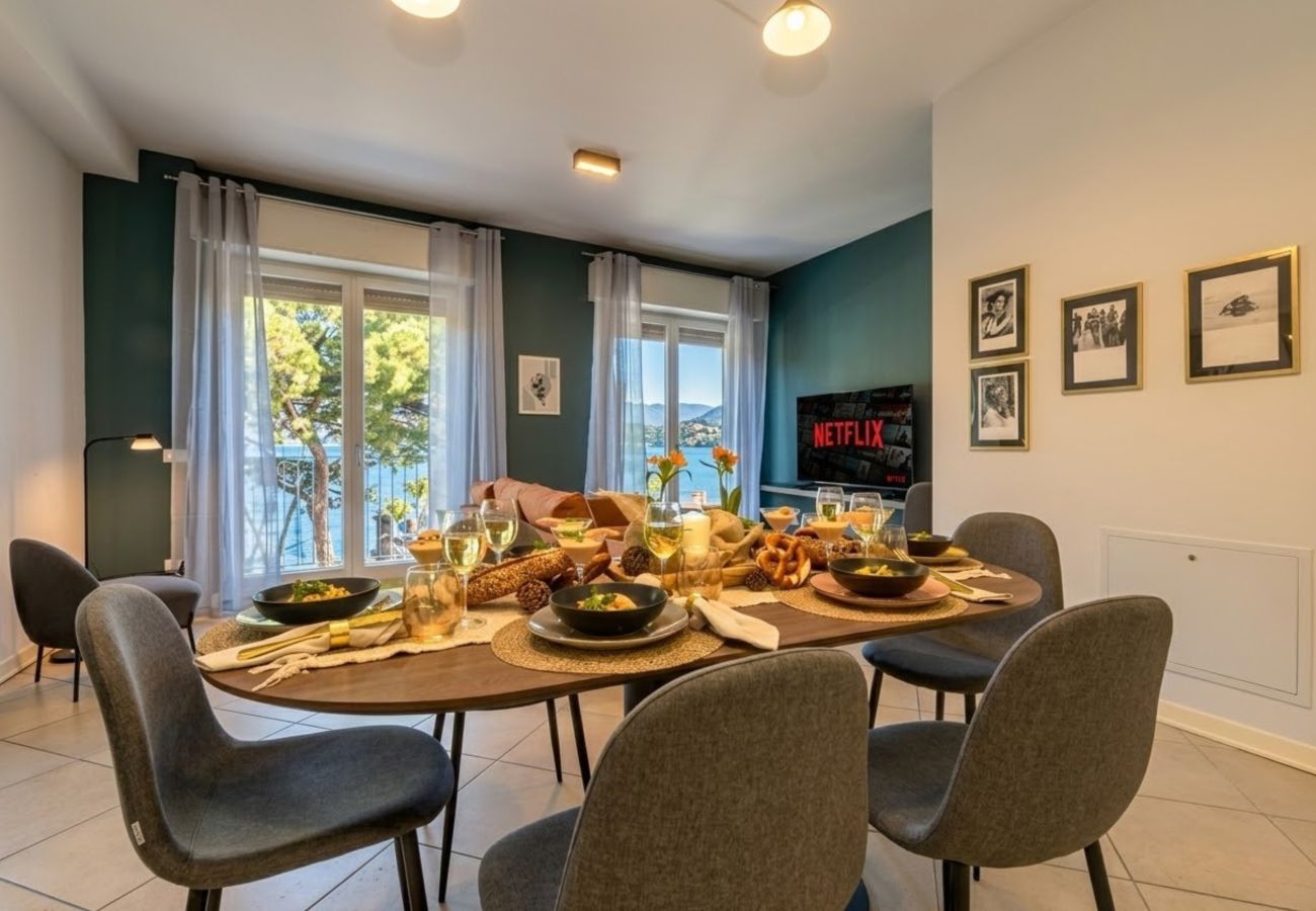 Ferienwohnung in Desenzano del Garda - Desenzanoloft Cocktail Lake Front