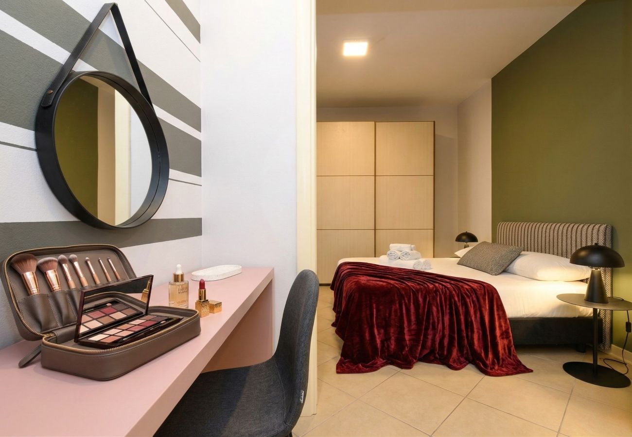 Ferienwohnung in Desenzano del Garda - Desenzanoloft Cocktail Lake Front