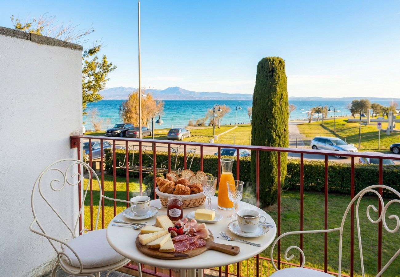 Apartment in Sirmione - DesenzanoLoft Eden lake view with private beach