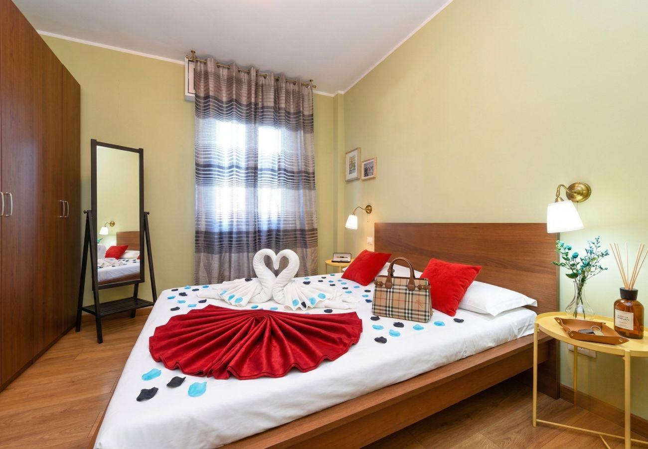 Apartment in Desenzano del Garda - Desenzanoloft Smile on the Lake