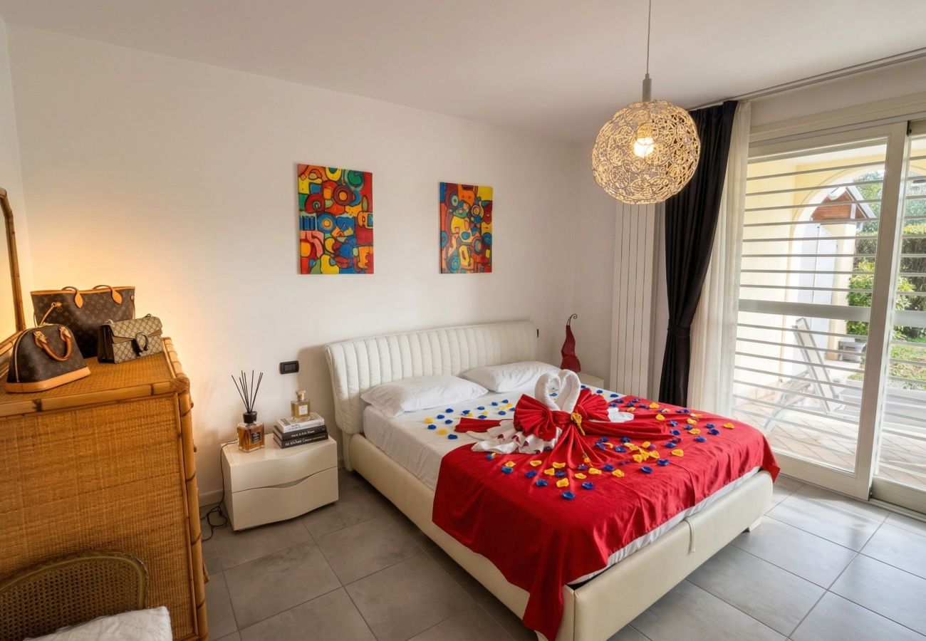 Apartment in Sirmione - Sirmione Bea house by Desenzanoloft