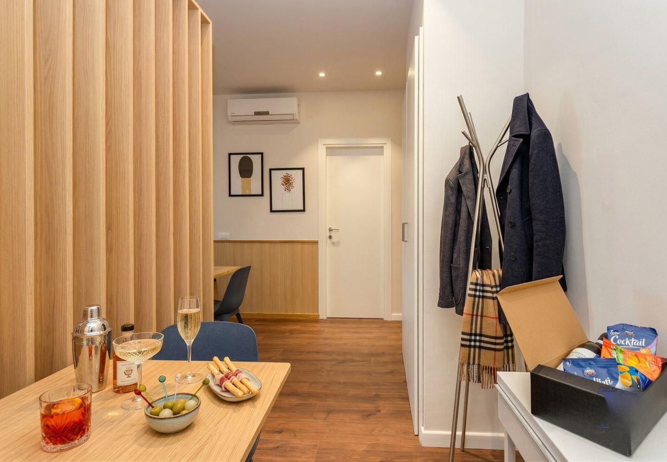 Apartment in Desenzano del Garda - DesenzanoLoft A Casa di Giovanna 