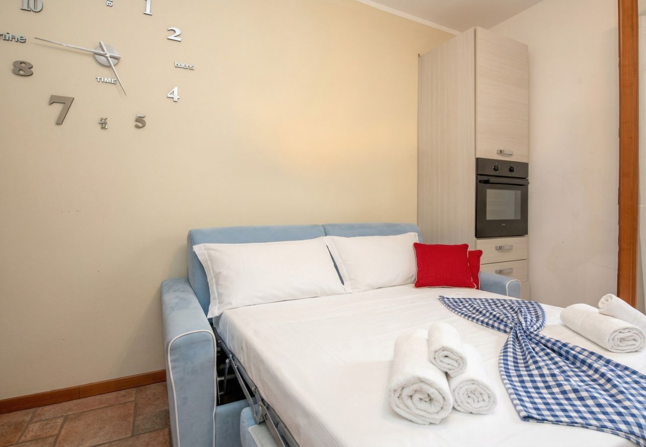 Apartment in Desenzano del Garda - Desenzanoloft Garden and Pool