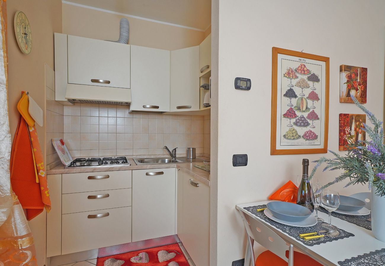 Apartment in Toscolano-Maderno - Messaga: small but really cozy