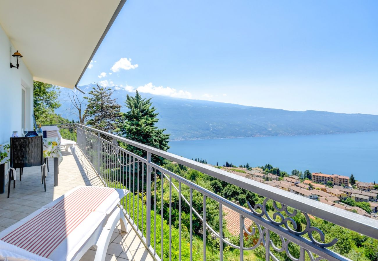 Chalet in Tignale - Da Guido with stunning Lakeview