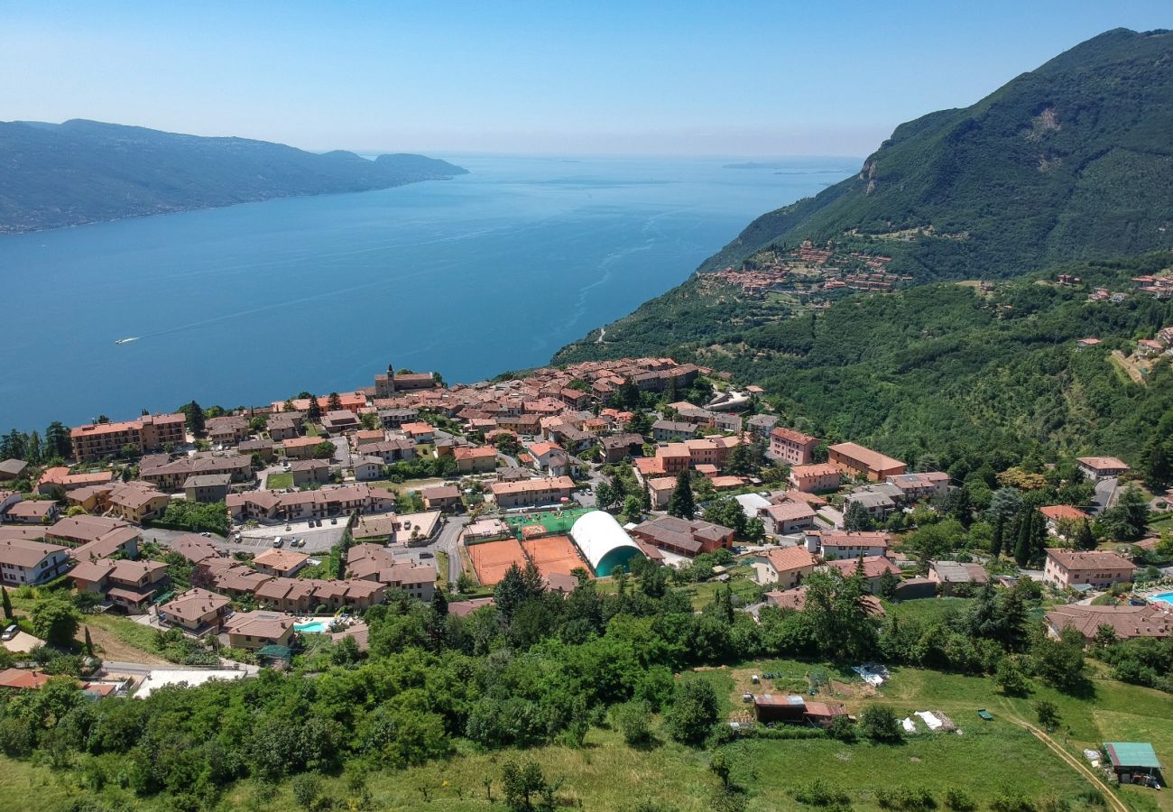 Chalet in Tignale - Da Guido with stunning Lakeview