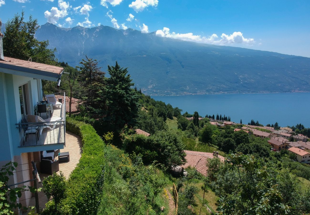 Chalet in Tignale - Da Guido with stunning Lakeview
