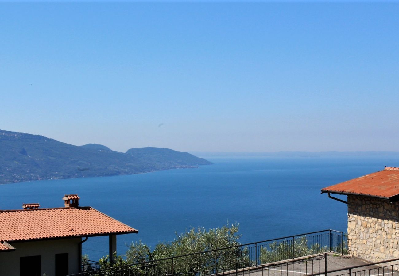 Apartment in Tignale - Infinity: big apartment with lake view