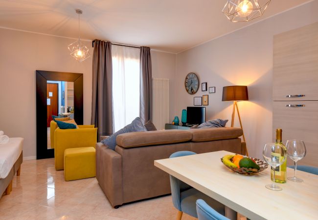 Studio in Desenzano del Garda - Desenzanoloft Le Château de Margot  Studio in Desenzano del Garda - Desenzanoloft Le Château de Margot