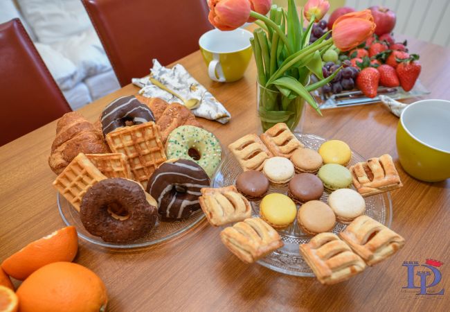 Villa in Desenzano del Garda - Desenzanoloft Villa Palm Garda Beach Villa in Desenzano del Garda - Desenzanoloft Villa Palm Garda Beach