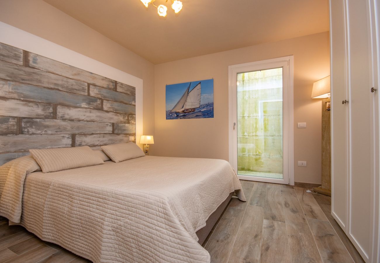 Apartment in Toscolano-Maderno - Cà Bianca sotto: in the middle of the nature with jacuzzi and lake view