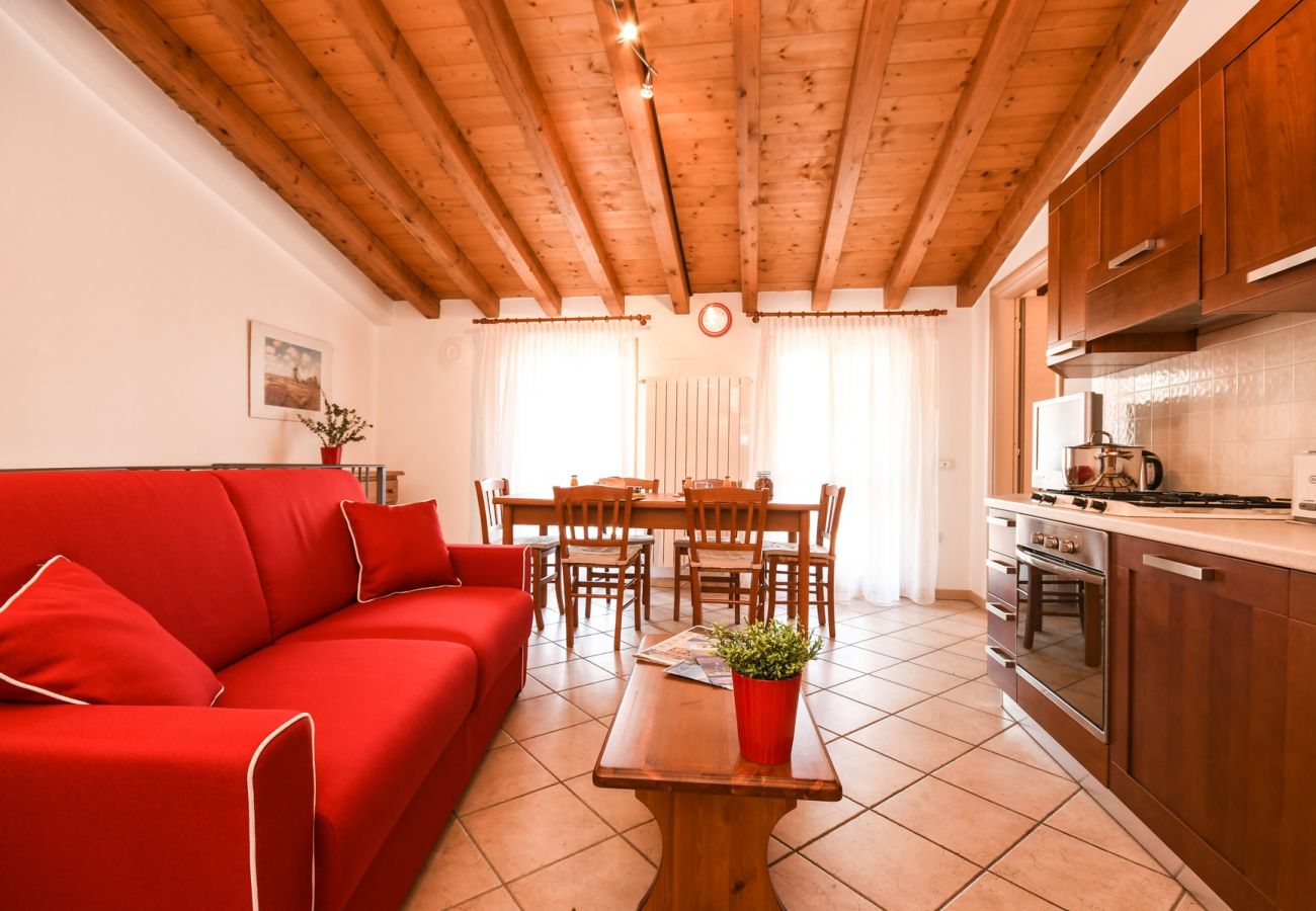 Apartment in San Felice del Benaco - Cappuccino: with balcony and near to the beach