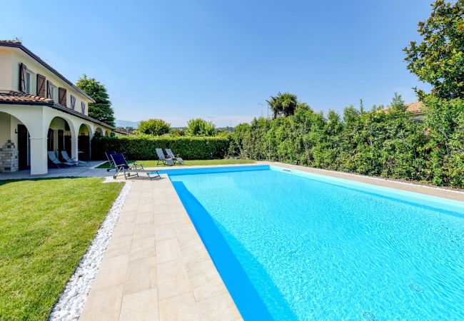 Villa in Manerba del Garda - villa sole: with private pool near to the beach Villa in Manerba del Garda - villa sole: with private pool near to the beach