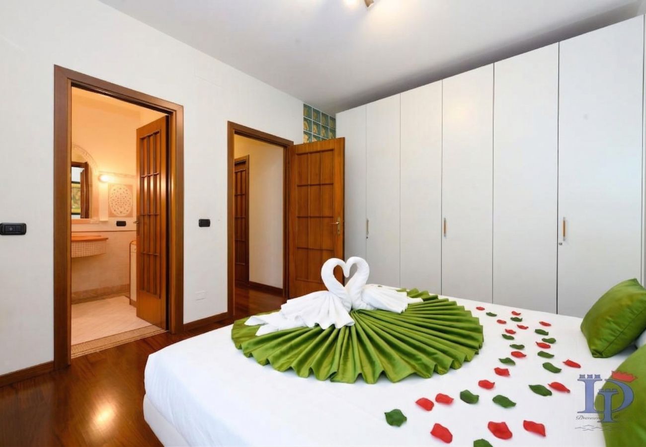 Apartment in Desenzano del Garda - Desenzanoloft Gardastar