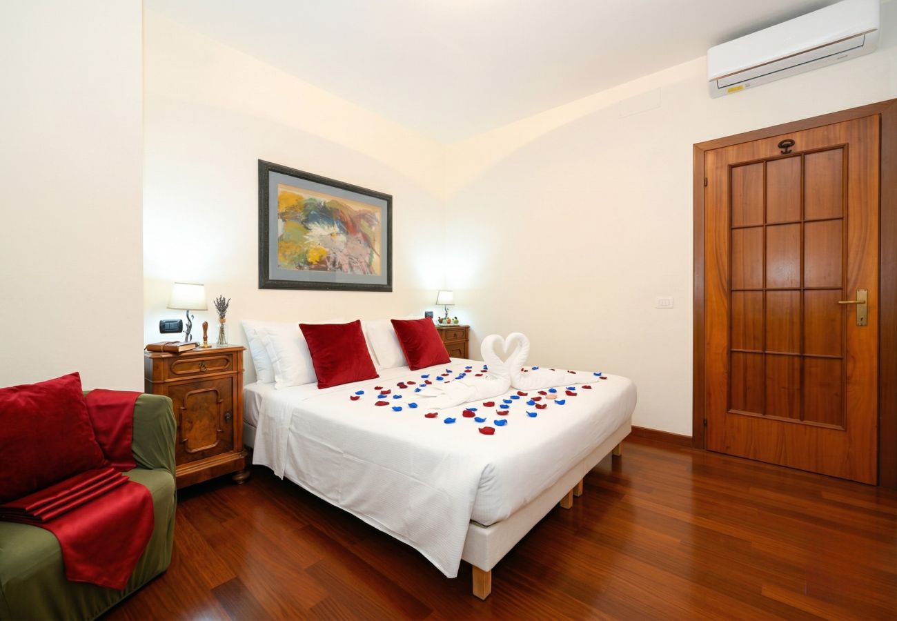 Apartment in Desenzano del Garda - Desenzanoloft Gardastar