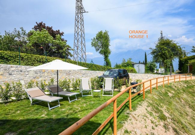 Apartment in Tignale - Orange House with breathtaking lake view