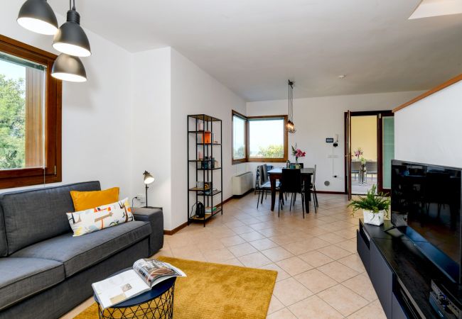 House in Manerba del Garda - Villa Rosa, cozy house with shared pool