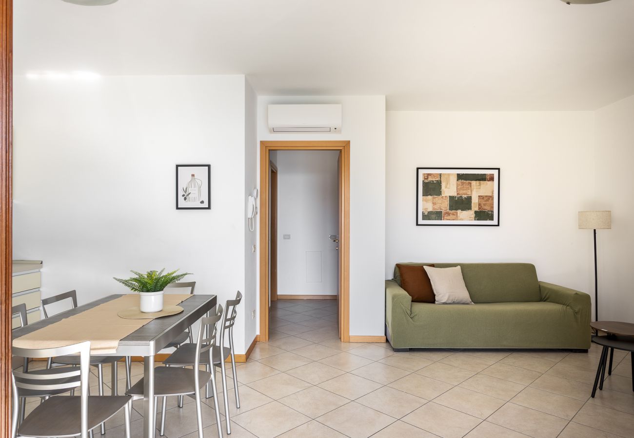 Apartment in Toscolano-Maderno - 8 Garden Vistalago, with bedrooms