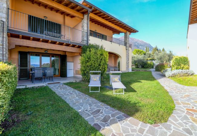 Apartment in Toscolano-Maderno - Happiness: with lake view and pool