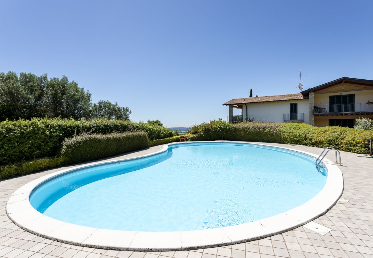 Apartment in Toscolano-Maderno - Happiness: with lake view and pool