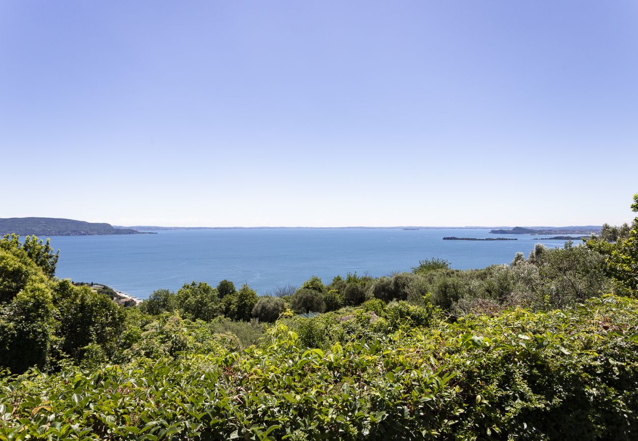 Apartment in Toscolano-Maderno - Happiness: with lake view and pool
