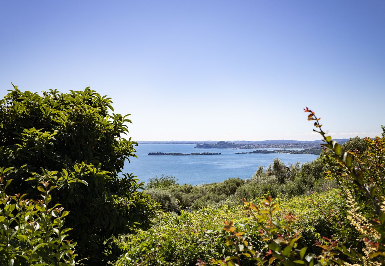 Apartment in Toscolano-Maderno - Happiness: with lake view and pool