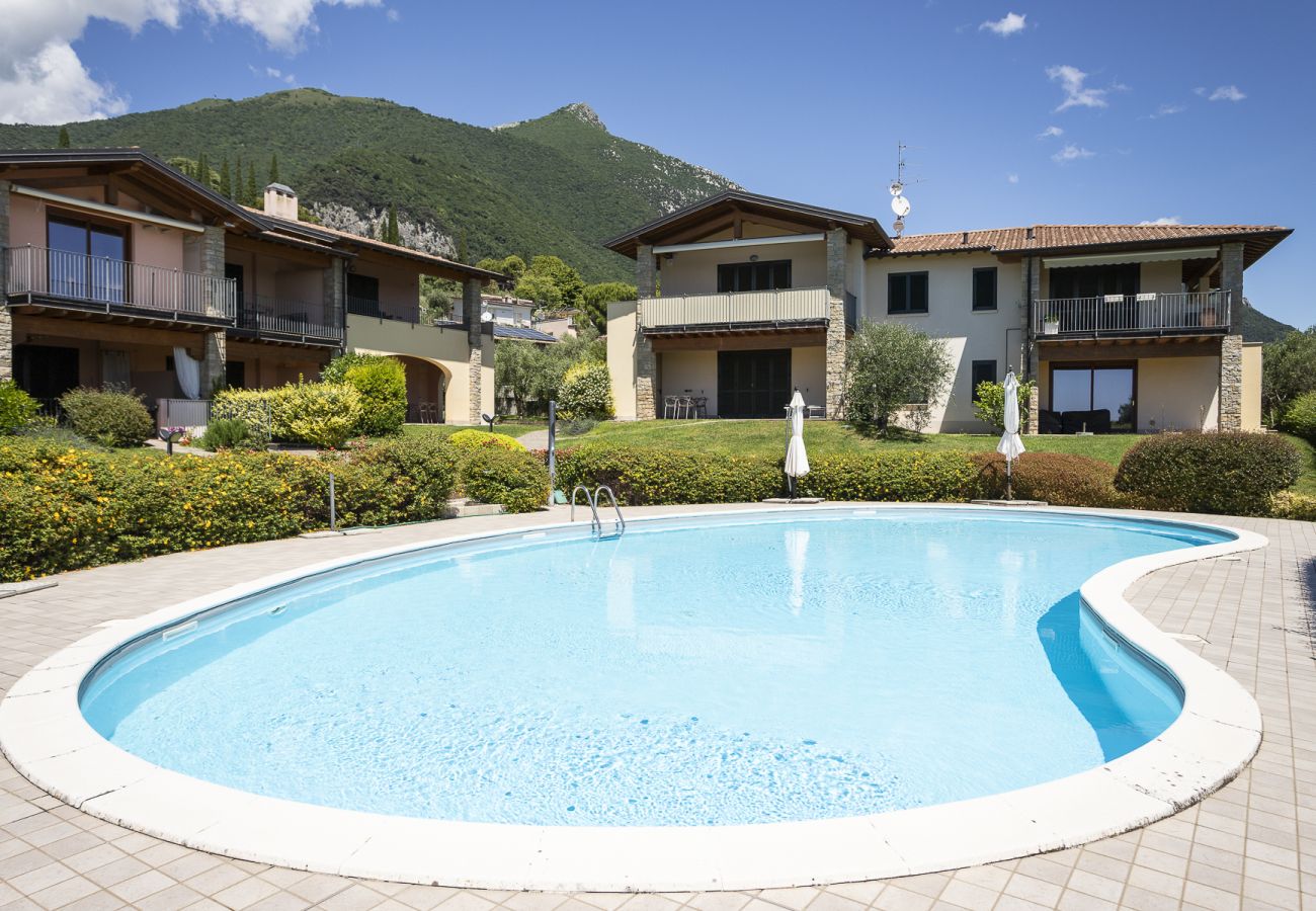 Apartment in Toscolano-Maderno - Happiness: with lake view and pool