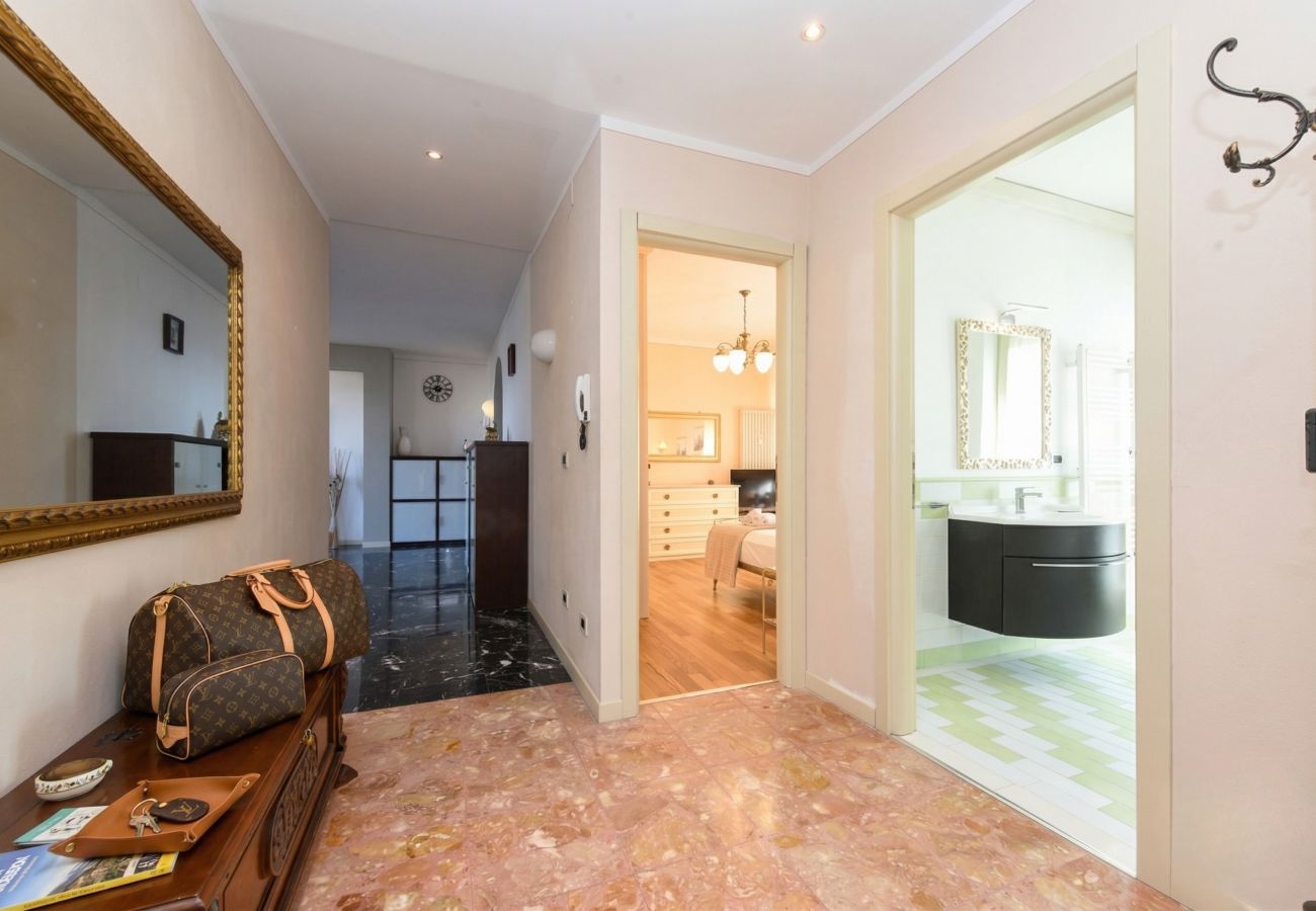 Apartment in Desenzano del Garda - DesenzanoLoft Ciao Lago 